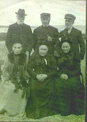 James Logie, Ann Balfour Hewison, James Harcus, Neeny Maam, George Rendall & Mrs Rendall circa 1906-1907
James Logie and Ann Balfour Hewison were my grandfather's Grand uncle and aunt
