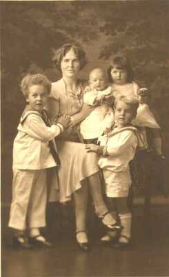 Kate Hewison (nee Scott) and Children
Notice the addition of another child since the earlier picture Kate Scott Hewison
